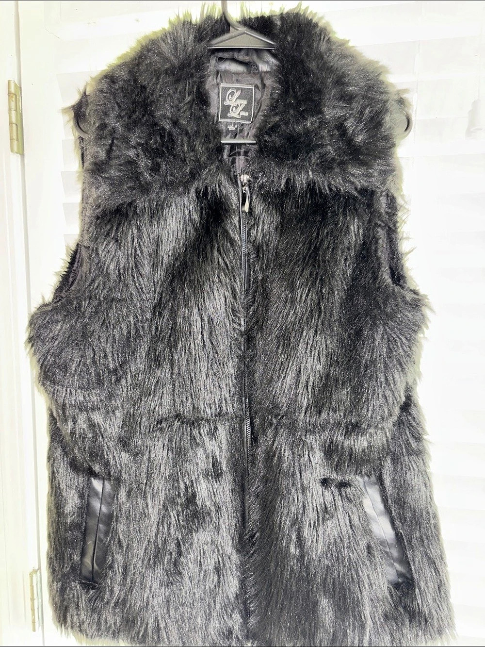 LJ Faux Fur Vest in Black Small Like New